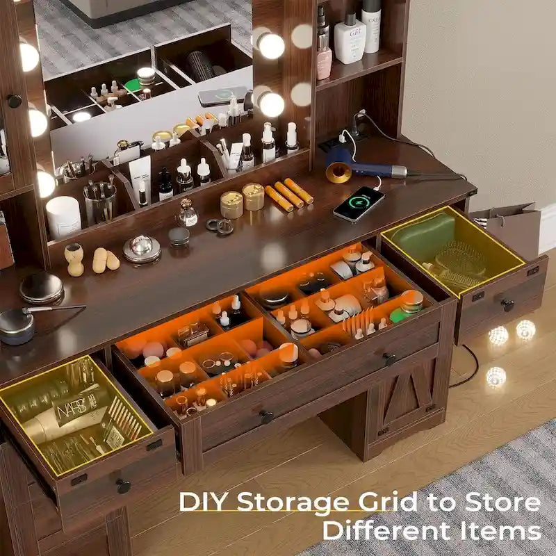 Coiffeuse avec grand miroir et ampoules lumineuses