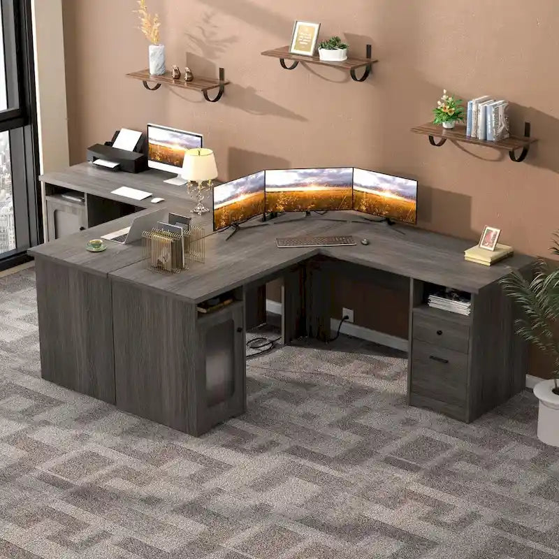 Bureau d'angle moderne de style ferme avec classeur et tiroirs, bureau de direction avec station de charge