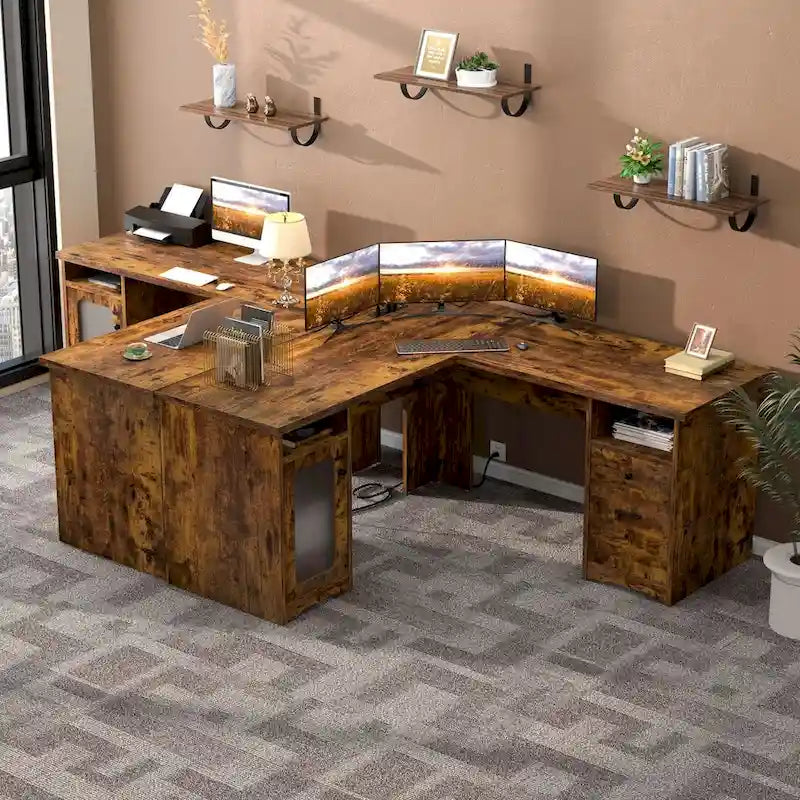 Bureau d'angle moderne de style ferme avec classeur et tiroirs, bureau de direction avec station de charge
